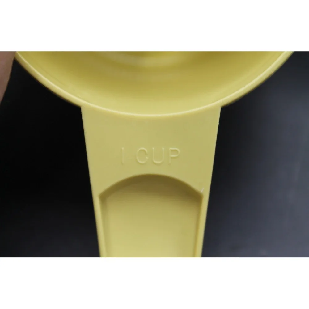 Vintage Tupperware Measuring Cups Set of 6 Green Yellow Nesting Cups